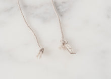 Load image into Gallery viewer, Bracelet 85 in Grey Silk/Silver