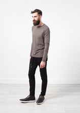Load image into Gallery viewer, Daris Tee in Olive
