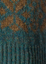 Load image into Gallery viewer, Fair Isle Vest in Army
