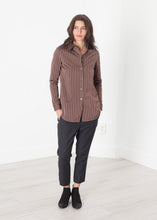 Load image into Gallery viewer, Sheen Button-Up in Red/Tan
