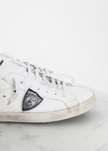 Load image into Gallery viewer, Low Top Sneaker
