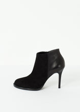 Load image into Gallery viewer, Camoscio Zip Heel
