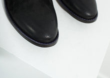 Load image into Gallery viewer, Sassolo Oxford in Black
